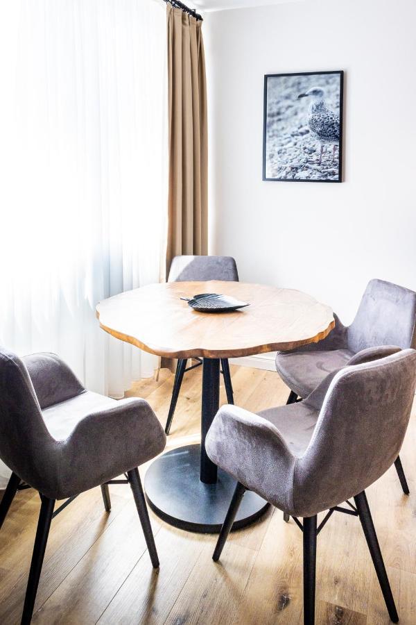 Moderne Maisonette Ferienwohnung Mit Gartenzugang, Nur 7 Gehminuten Zum Strand, Parkplatz & Fahrradunterstellplatz Шарбойтц Екстериор снимка