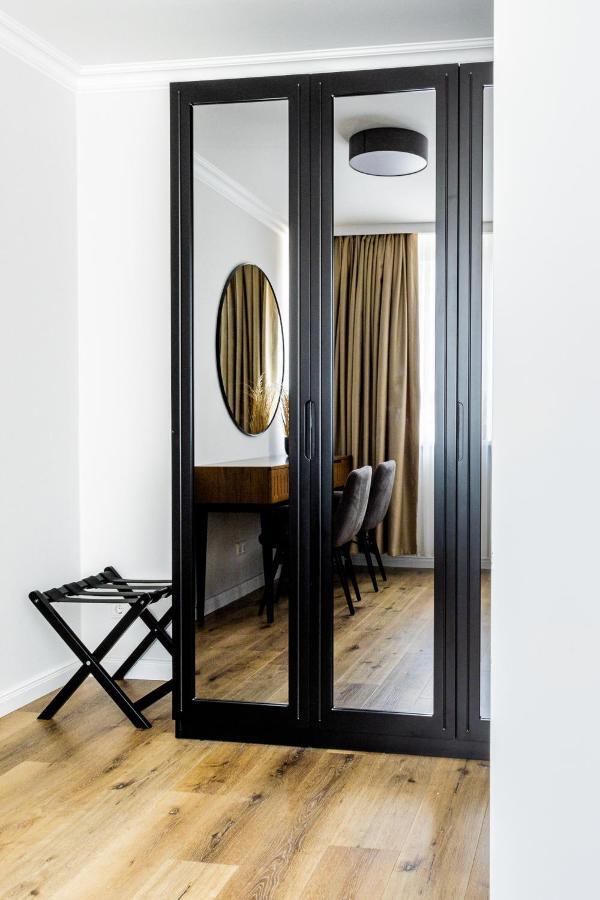 Moderne Maisonette Ferienwohnung Mit Gartenzugang, Nur 7 Gehminuten Zum Strand, Parkplatz & Fahrradunterstellplatz Шарбойтц Екстериор снимка