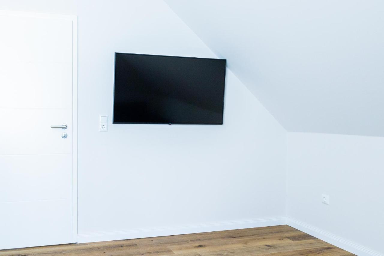 Moderne Maisonette Ferienwohnung Mit Gartenzugang, Nur 7 Gehminuten Zum Strand, Parkplatz & Fahrradunterstellplatz Шарбойтц Екстериор снимка